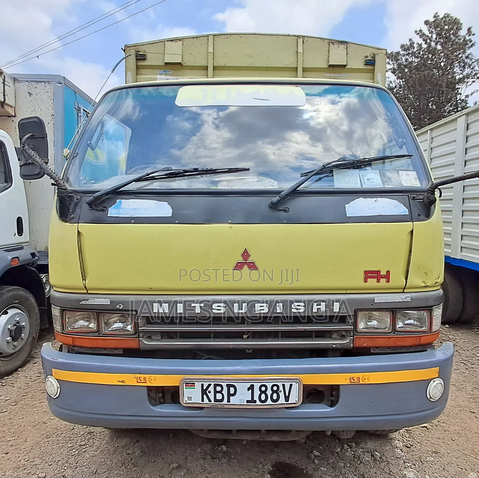 Mitsubishi Fh215 [Box Body]