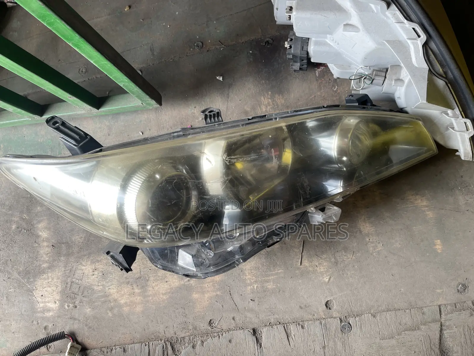 Ex-Japan Toyota Wish Headlight