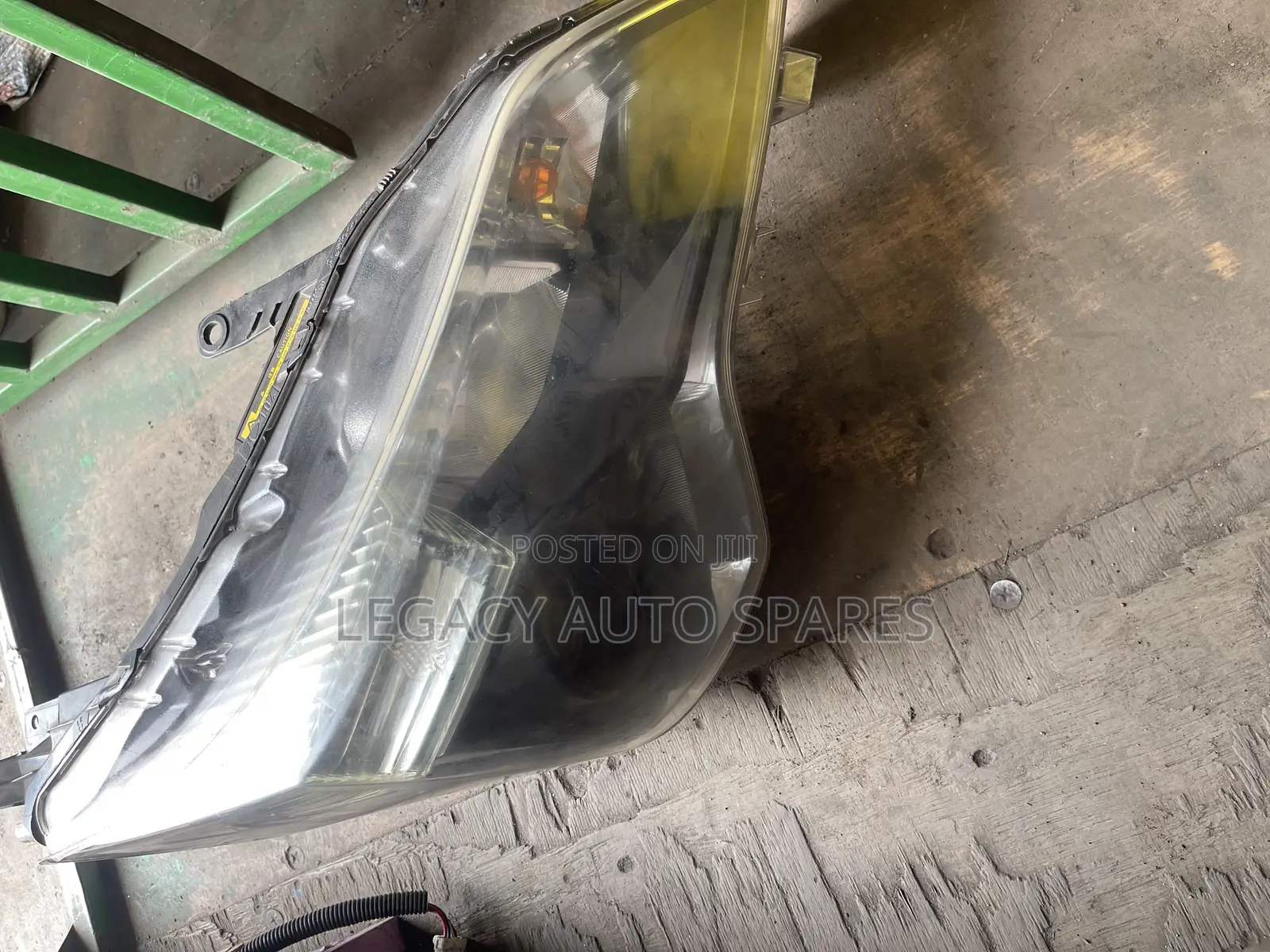 Clean Ex-Japan Toyota Spade Xenon Headlight
