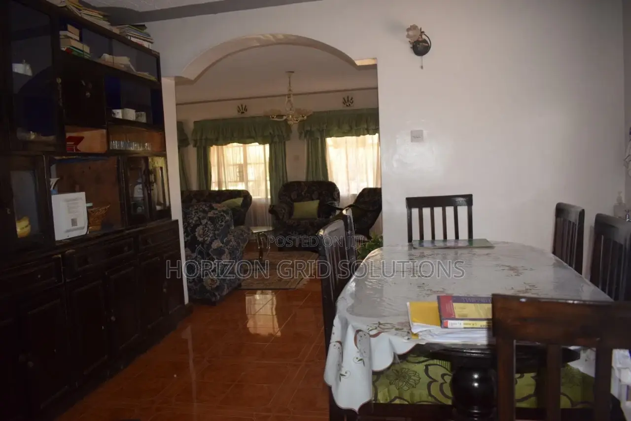 5bdrm Mansion in Garden City, Thome for sale