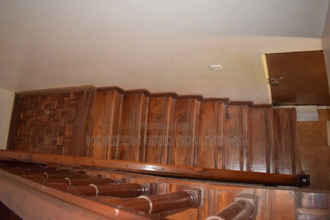 5bdrm Mansion in Garden City, Thome for sale