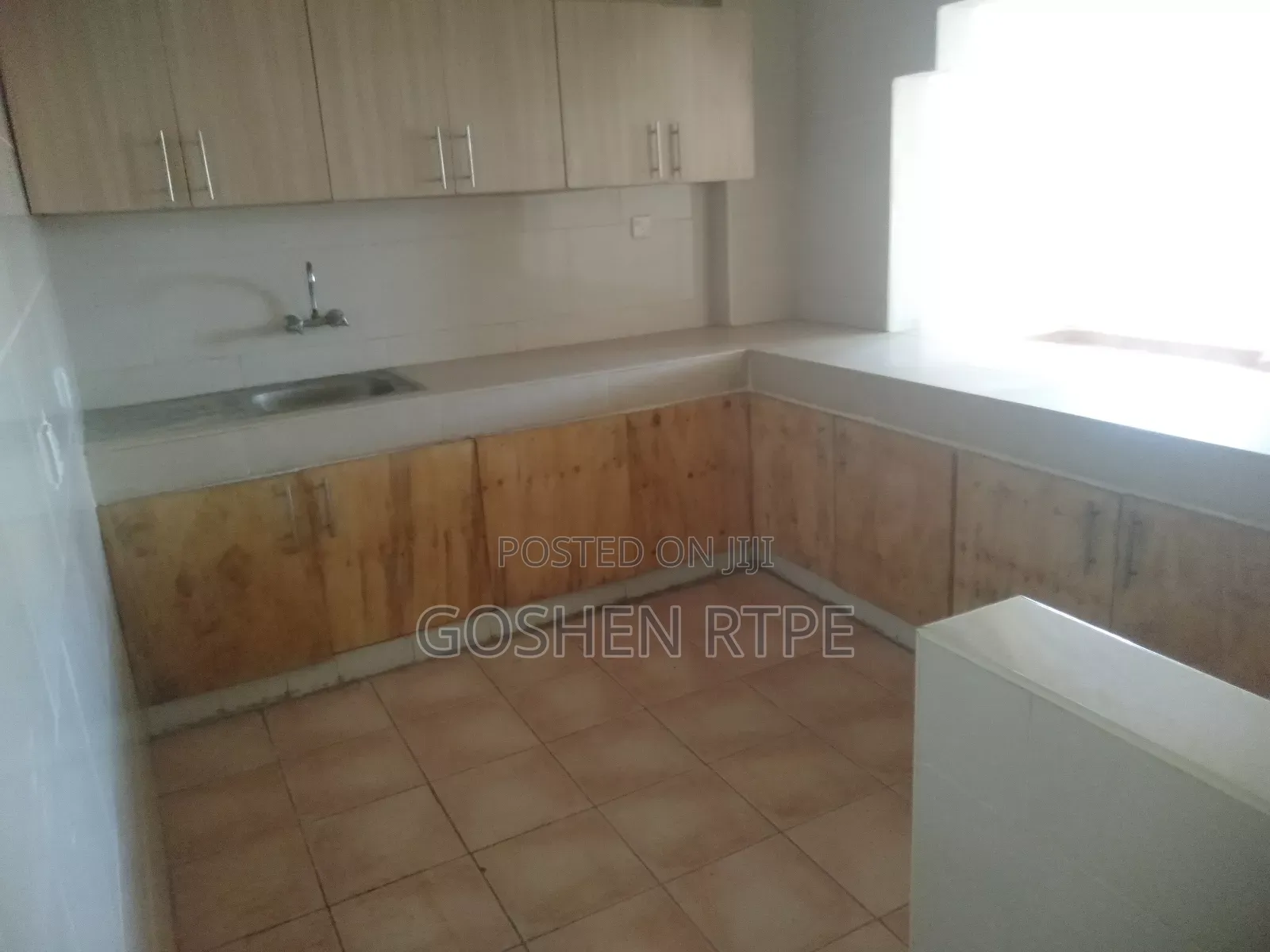 3bdrm Apartment in Bombolulu for rent