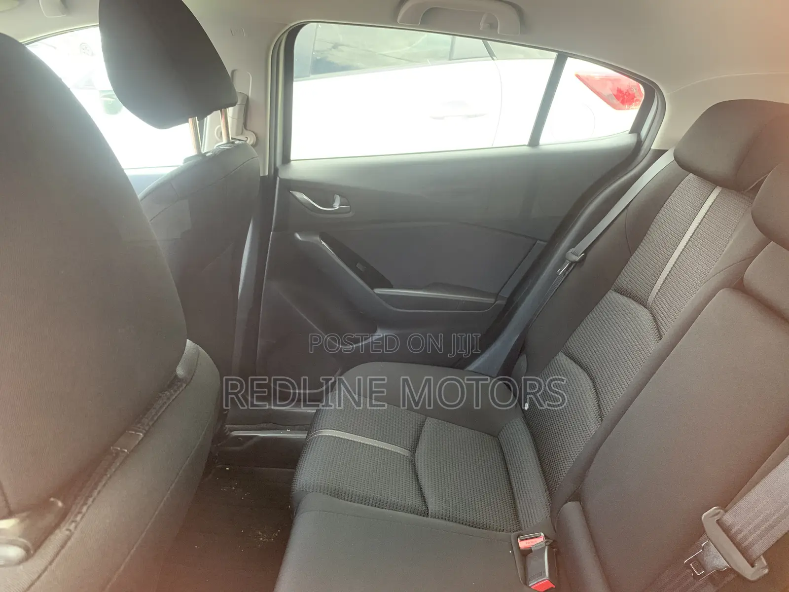 Mazda Axela 2018 Silver