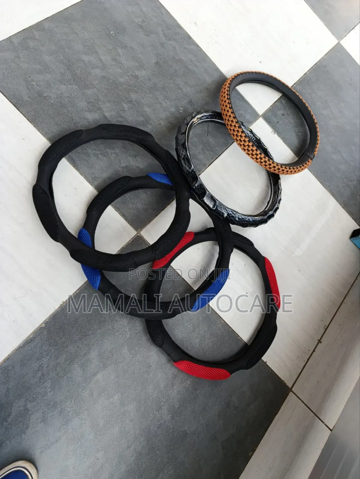 Universal Steering Wheel Cover Anti-Slip Design for Safe Driving