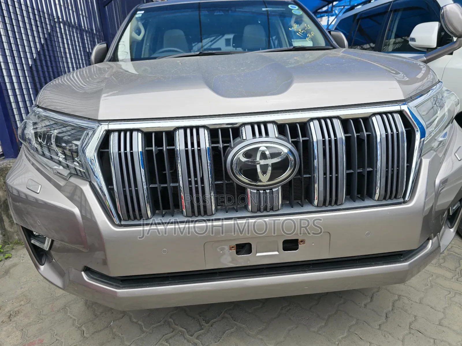 Toyota Land Cruiser Prado 2018 Gold