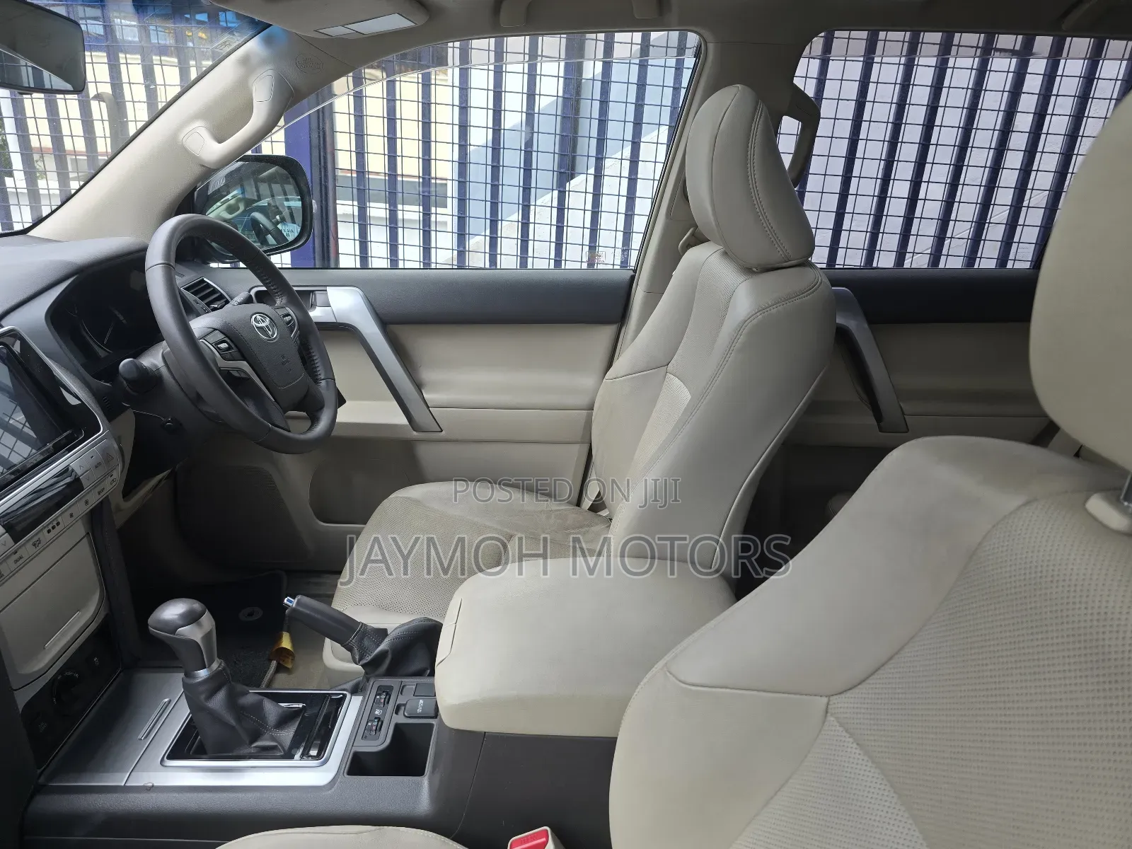 Toyota Land Cruiser Prado 2018 Gold