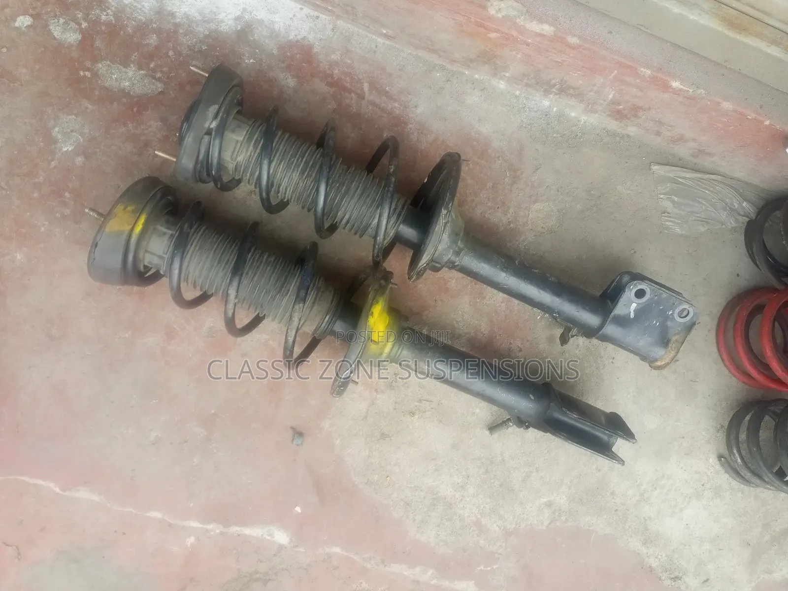 Subaru Forester Sg5 Front Shocks.