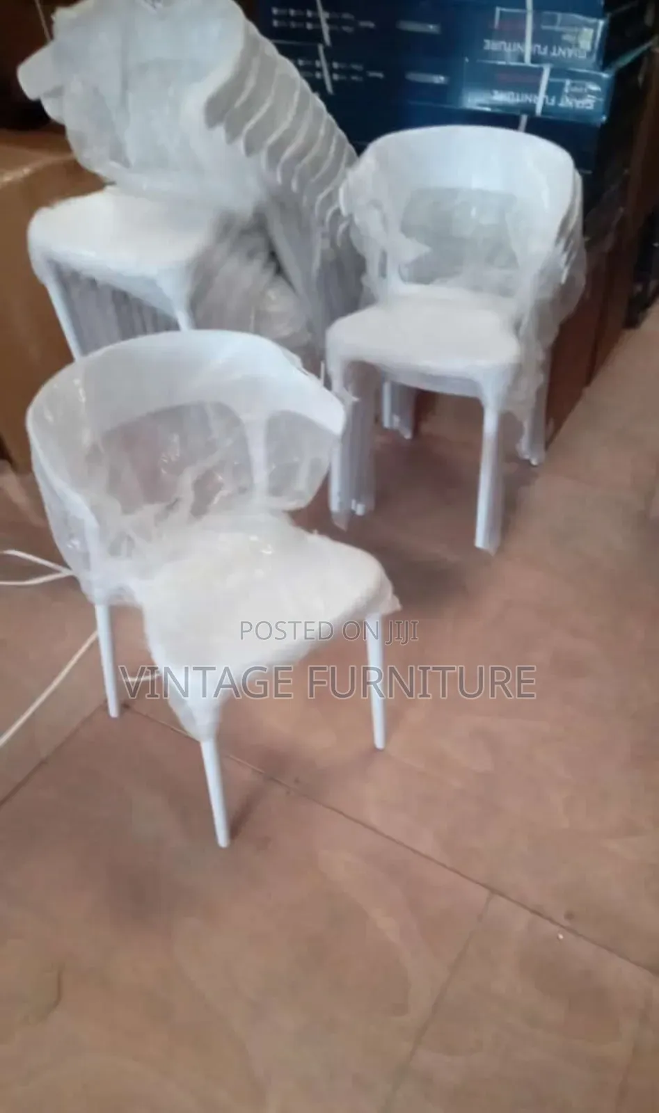 High Quality Plastic Chairs R009