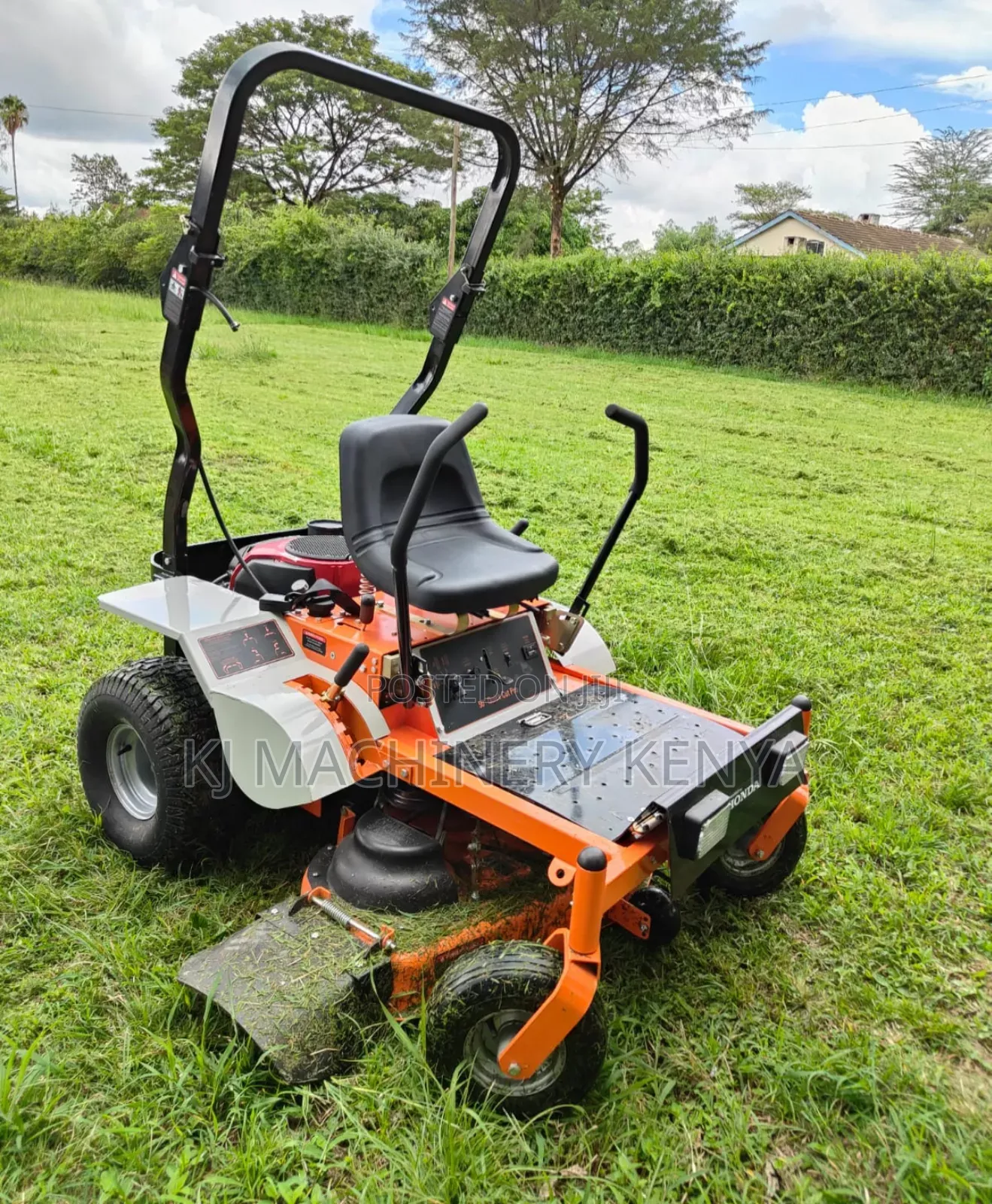Honda Powered  Zero Turn Lawnmower