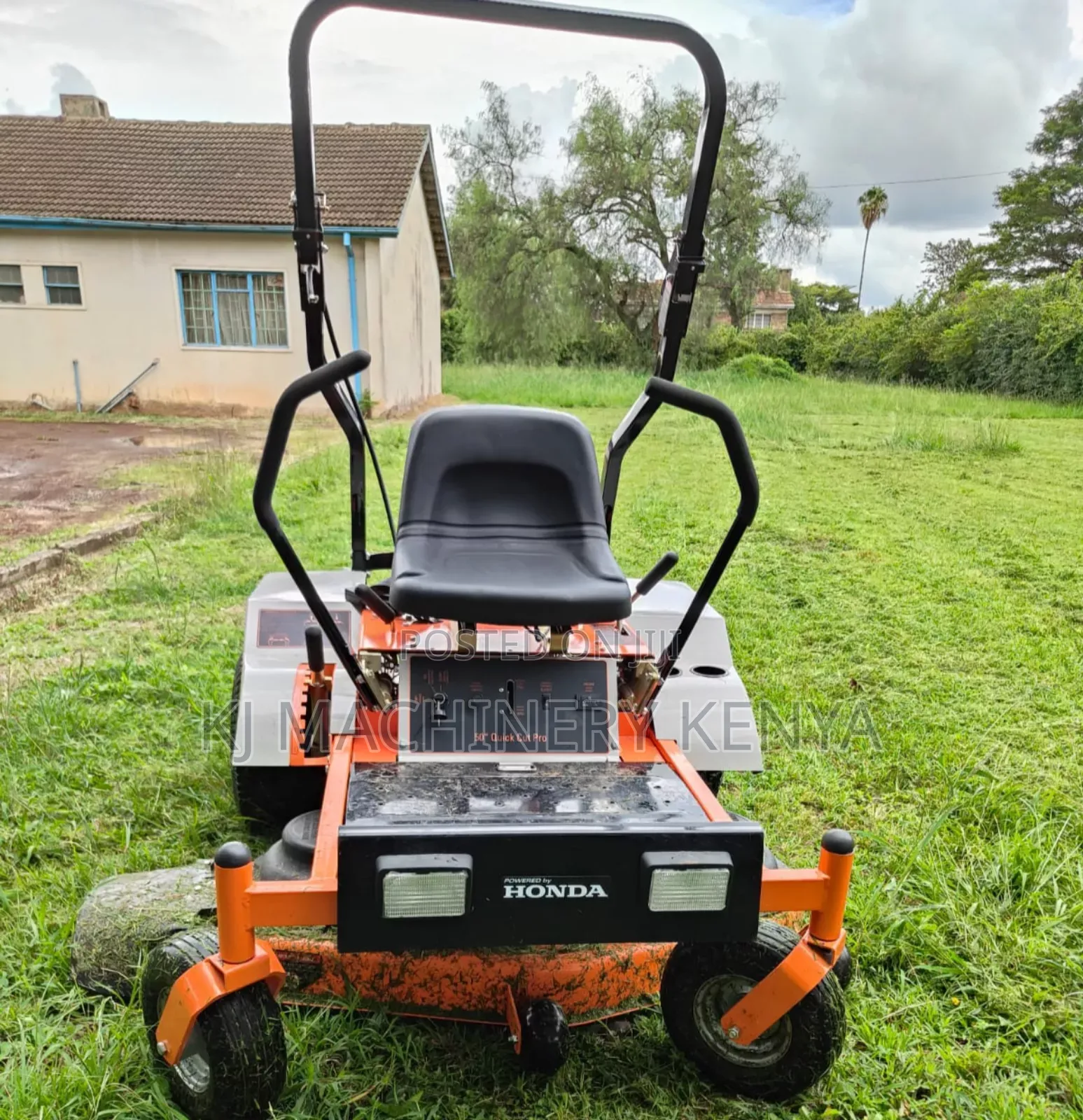 Honda Powered  Zero Turn Lawnmower