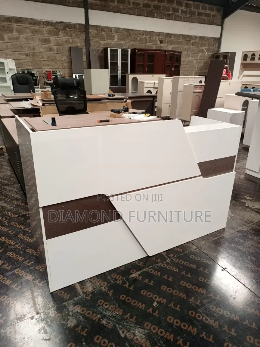 Office Furniture; Reception Desk With Countertop and Lockable Drawers