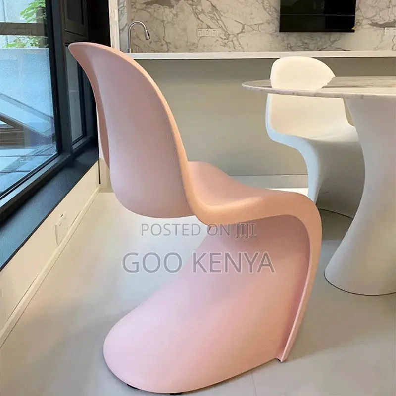 Lounge Chair; Creative S-Shaped Painted Lounge Chair for Living Room
