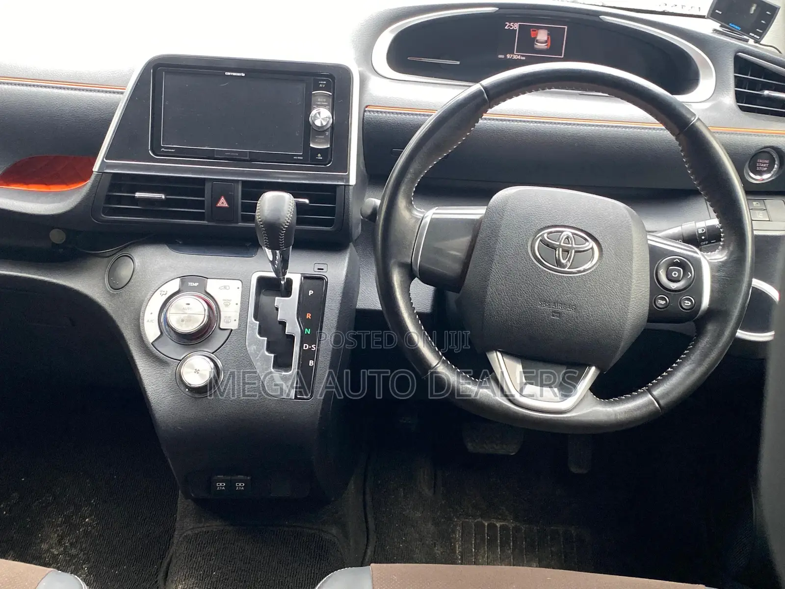 Toyota Sienta 2018 Black