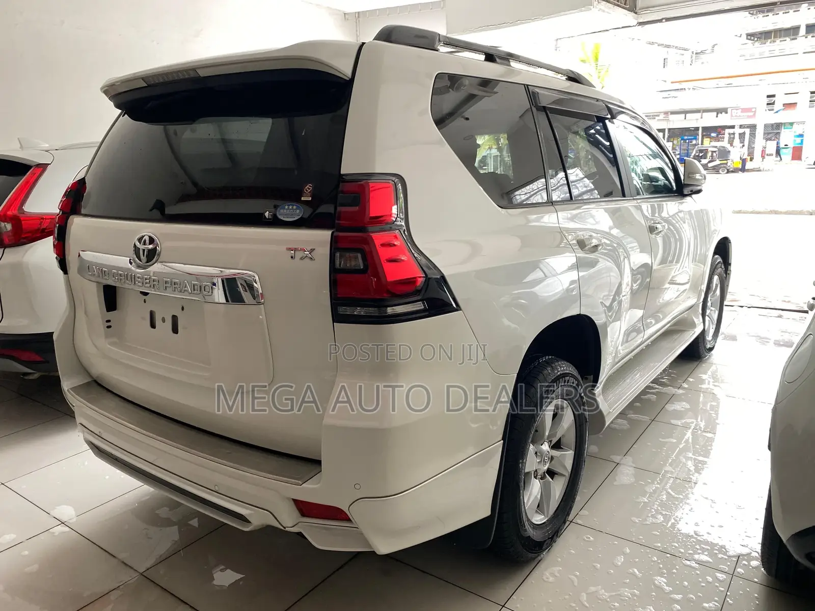 Toyota Land Cruiser Prado 2018 White