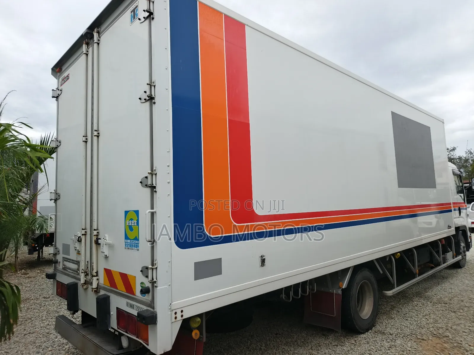 Isuzu Forward 2019 White