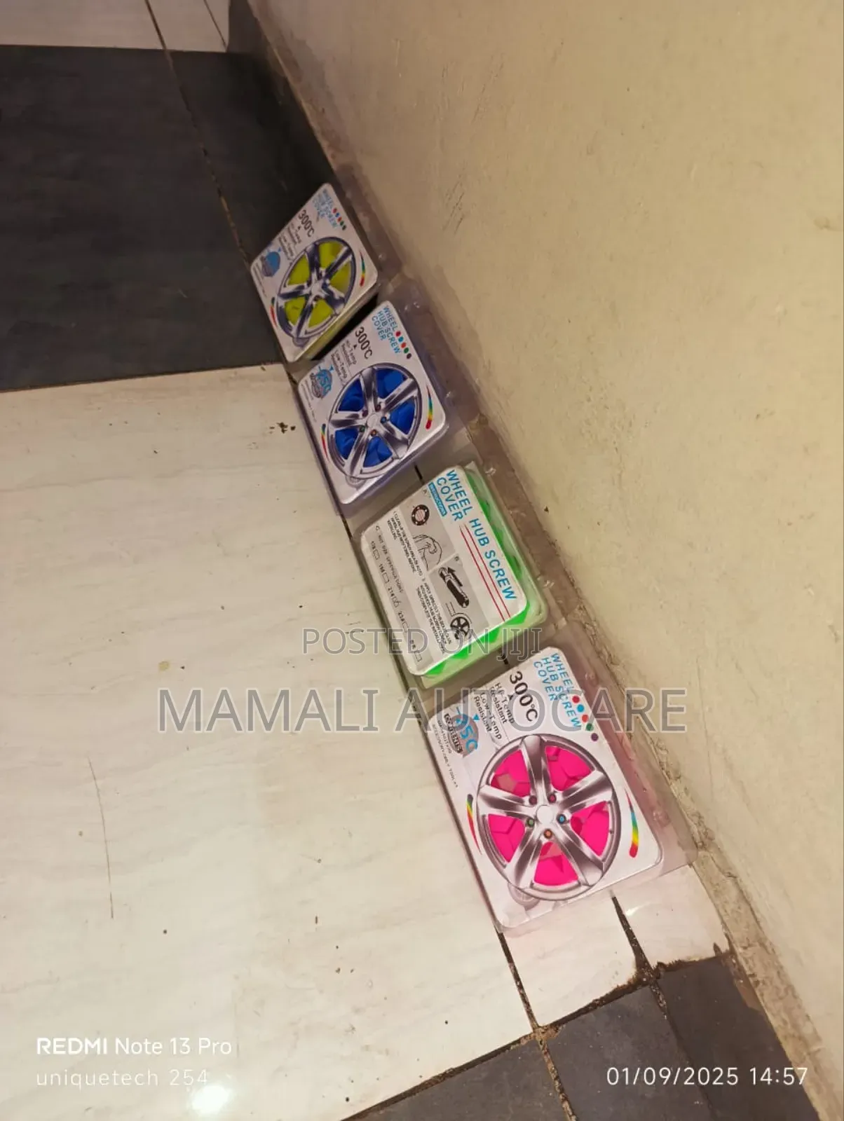 Wheel Hub Screw Nut Protective Covers Universal( Blue Pink Yellow)