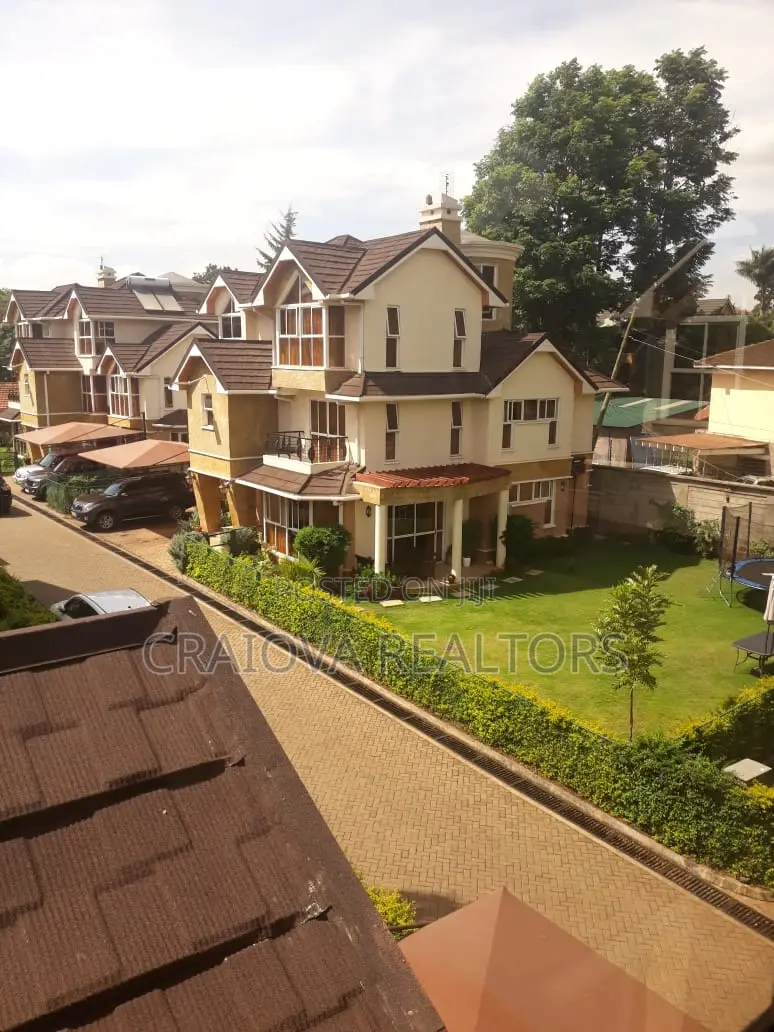 5bdrm Townhouse/Terrace in Lavington for sale