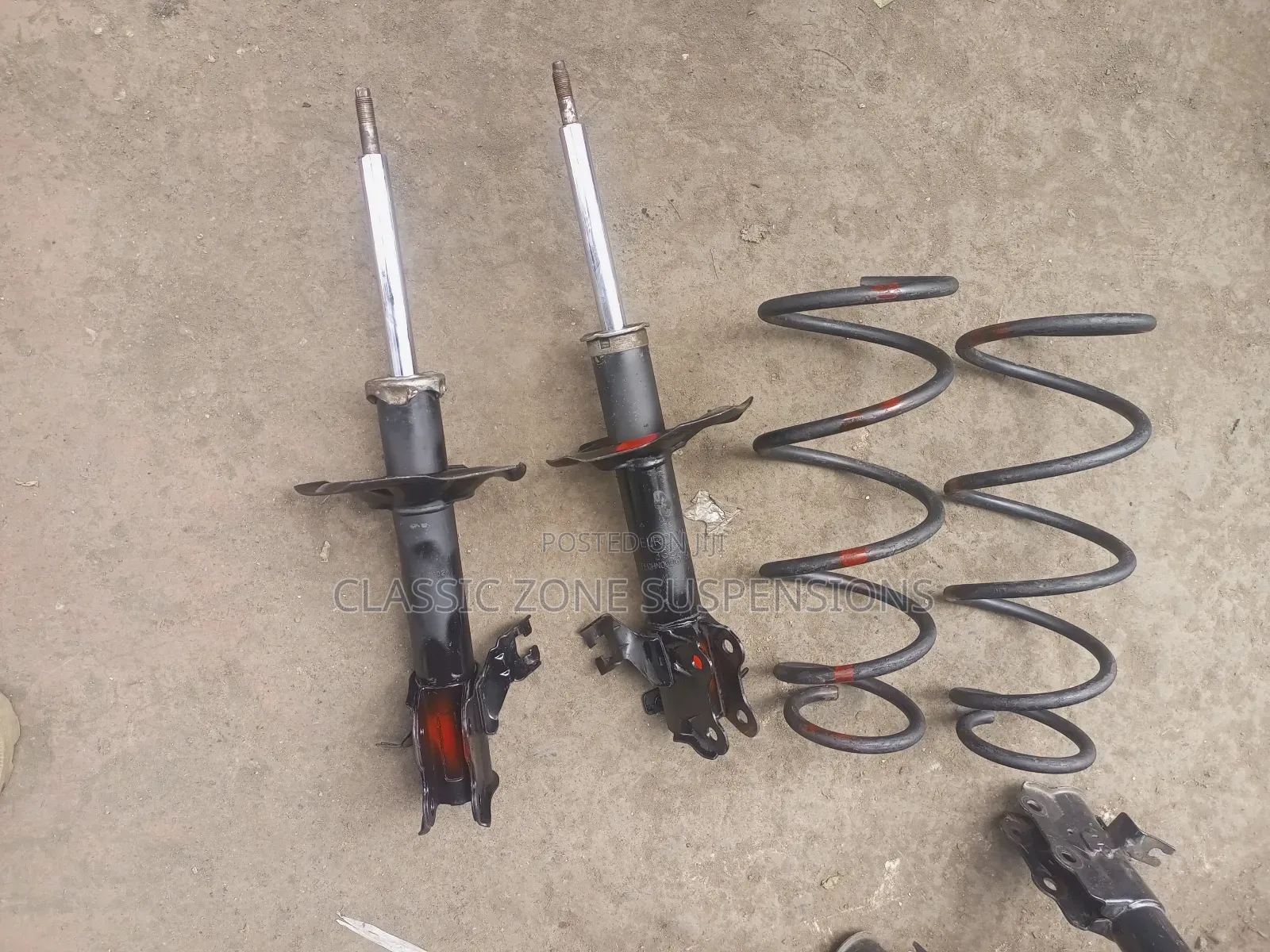 Nissan Sunny Front Shocks