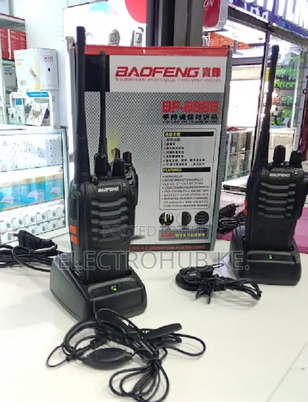 Portable 3km Range Bf-888s VHF/Uhf Transceiver Walkie Talkies.