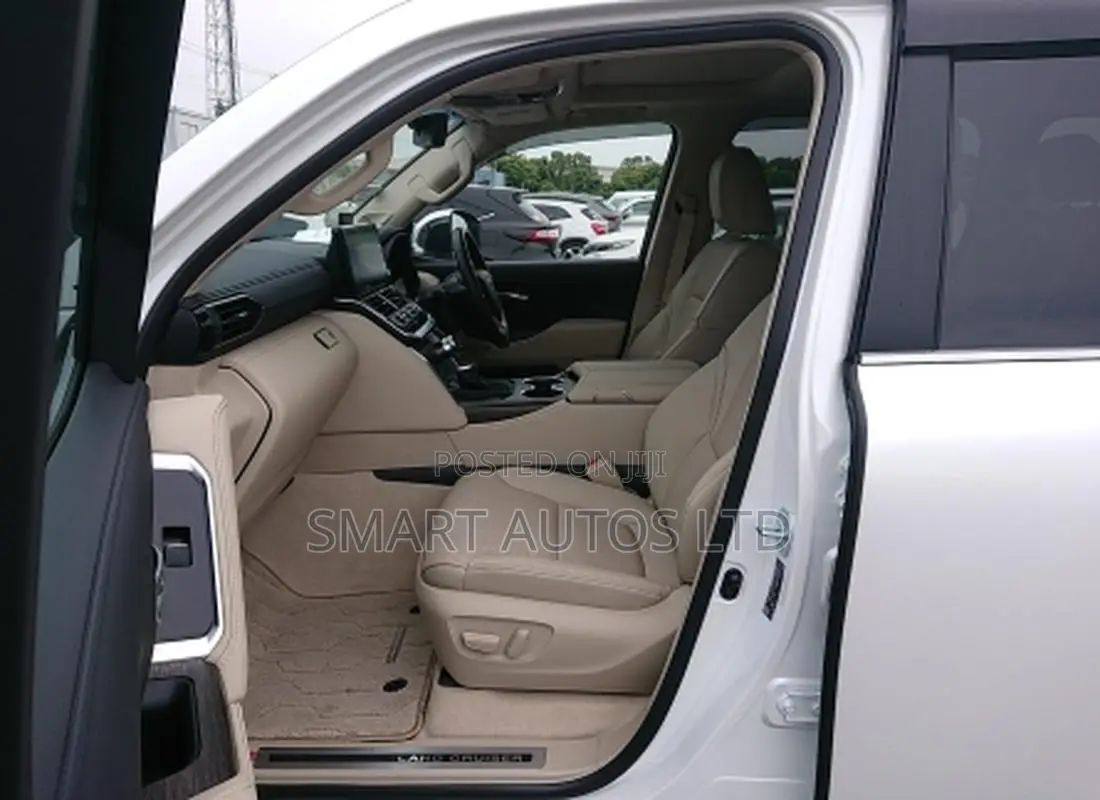 Toyota Land Cruiser 3.3 Diesel 4WD 2021 White