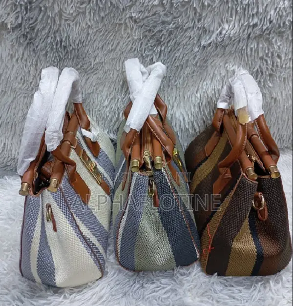 Fashionable Ladies Handbags Polyeutherene