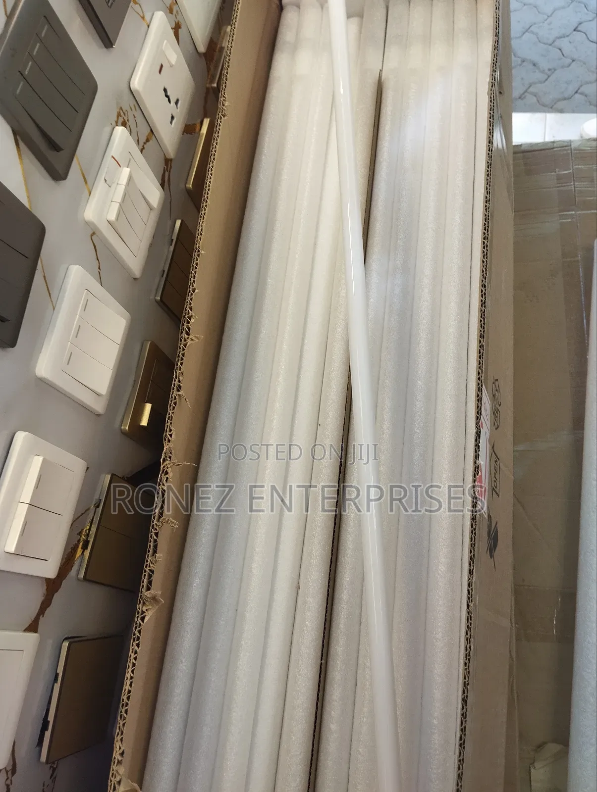 4ft Led T5 18 WLTS