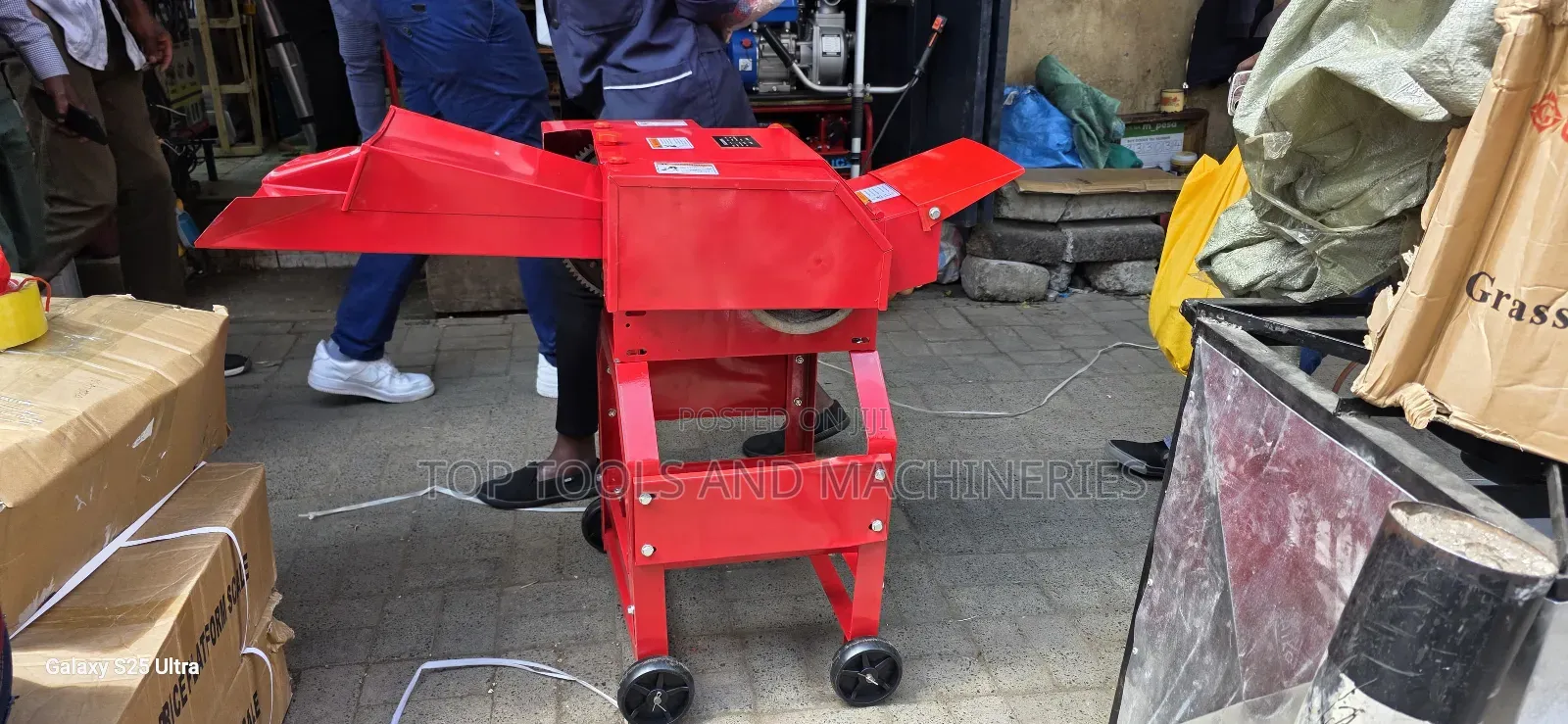 Electric 4 Blade Feed Chopper Machine 500 to 1000kgs/Hr With Motor