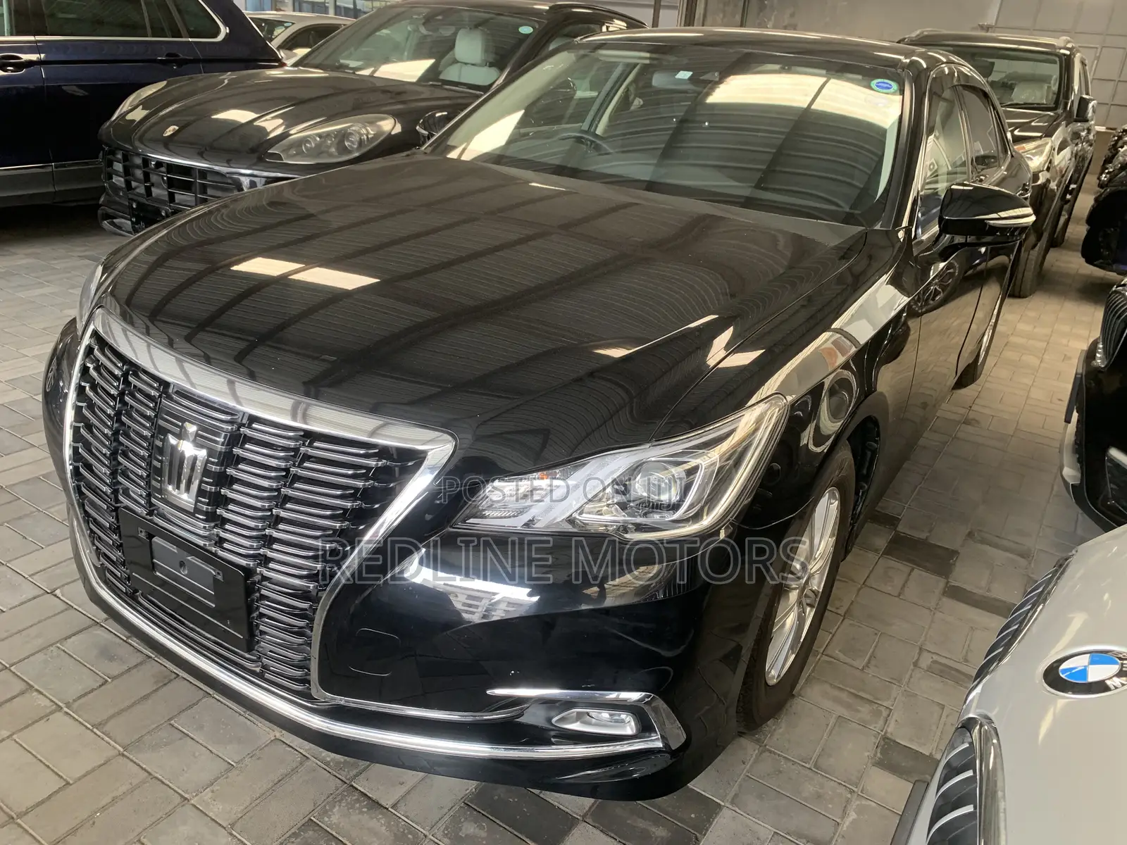 Toyota Crown 2018 Black