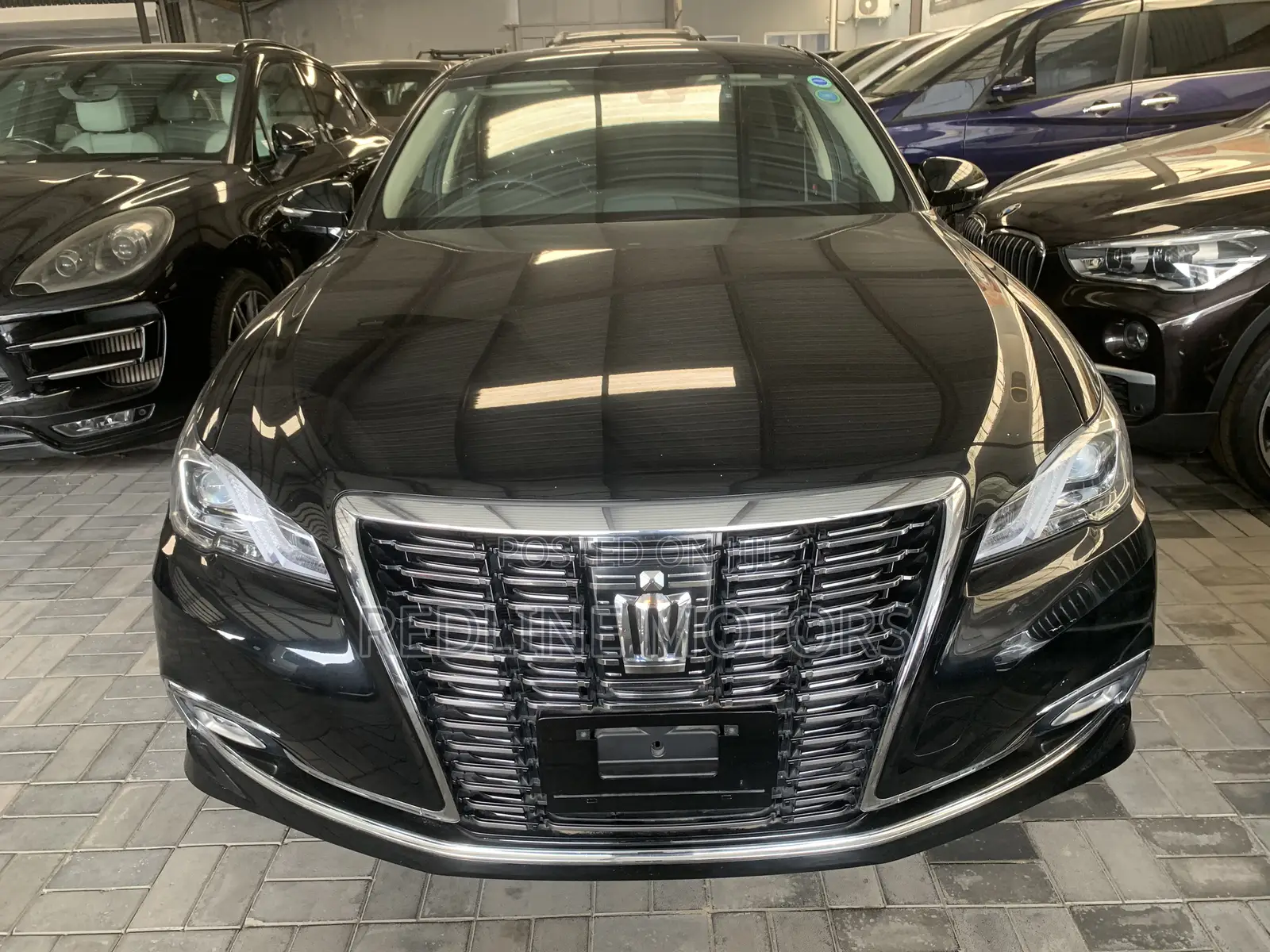 Toyota Crown 2018 Black