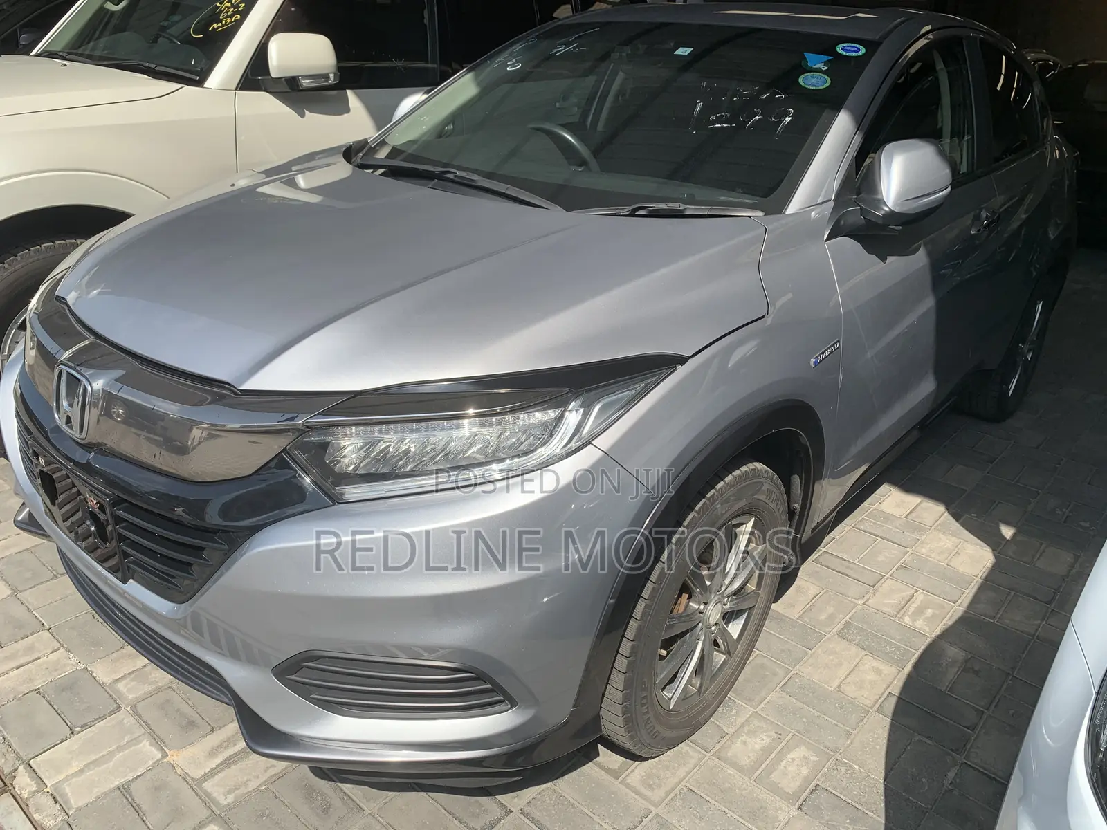 Honda Vezel 1.5 Hybrid 4WD 2018 Silver