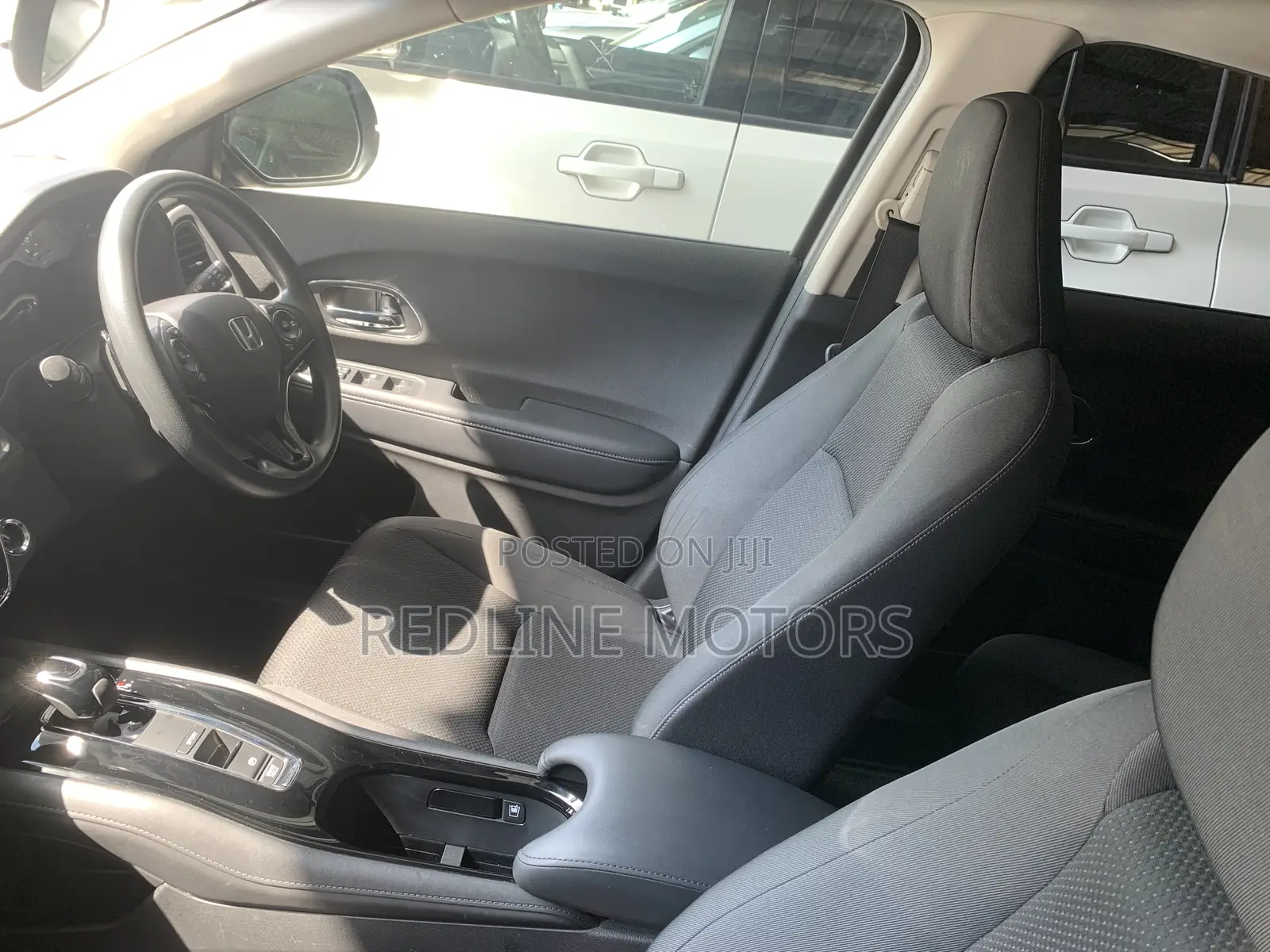 Honda Vezel 1.5 Hybrid 4WD 2018 Silver