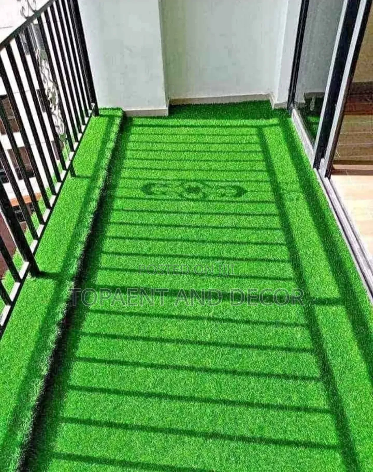 Soft Artificial Grass Balcony Carpet for Kids Play Area