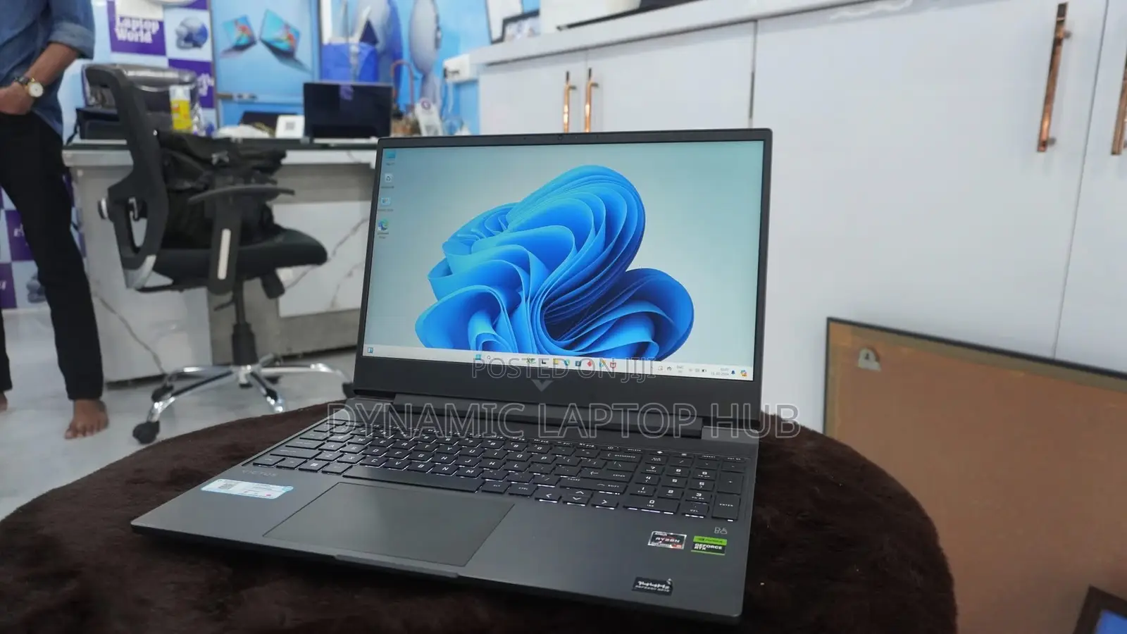 Laptop HP Victus 15 16GB AMD Ryzen 5 SSD 512GB