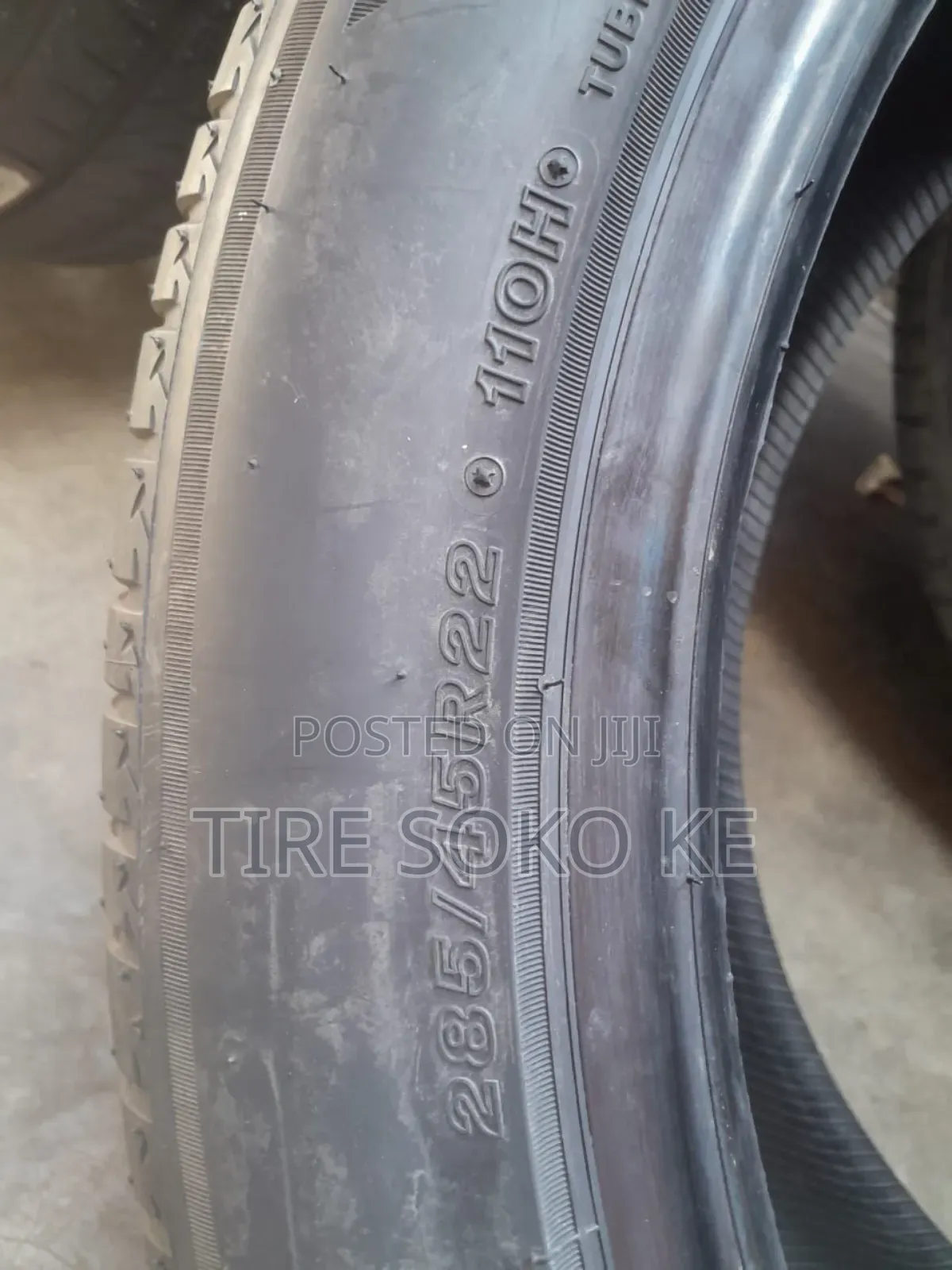 285/45r22 Bridgestone Alenza 001