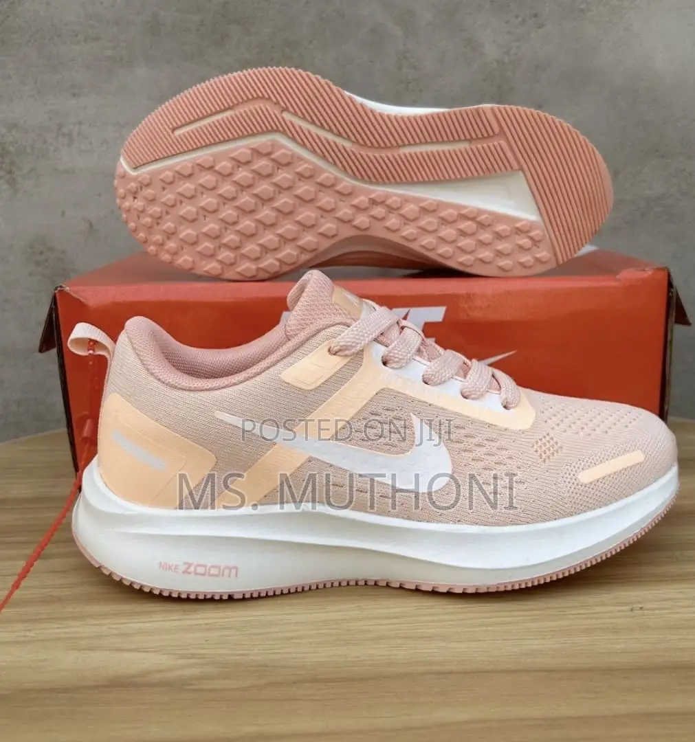 Ladies / Girls Zoom Trainers / Gym Shoes Sizes 36 __ 40
