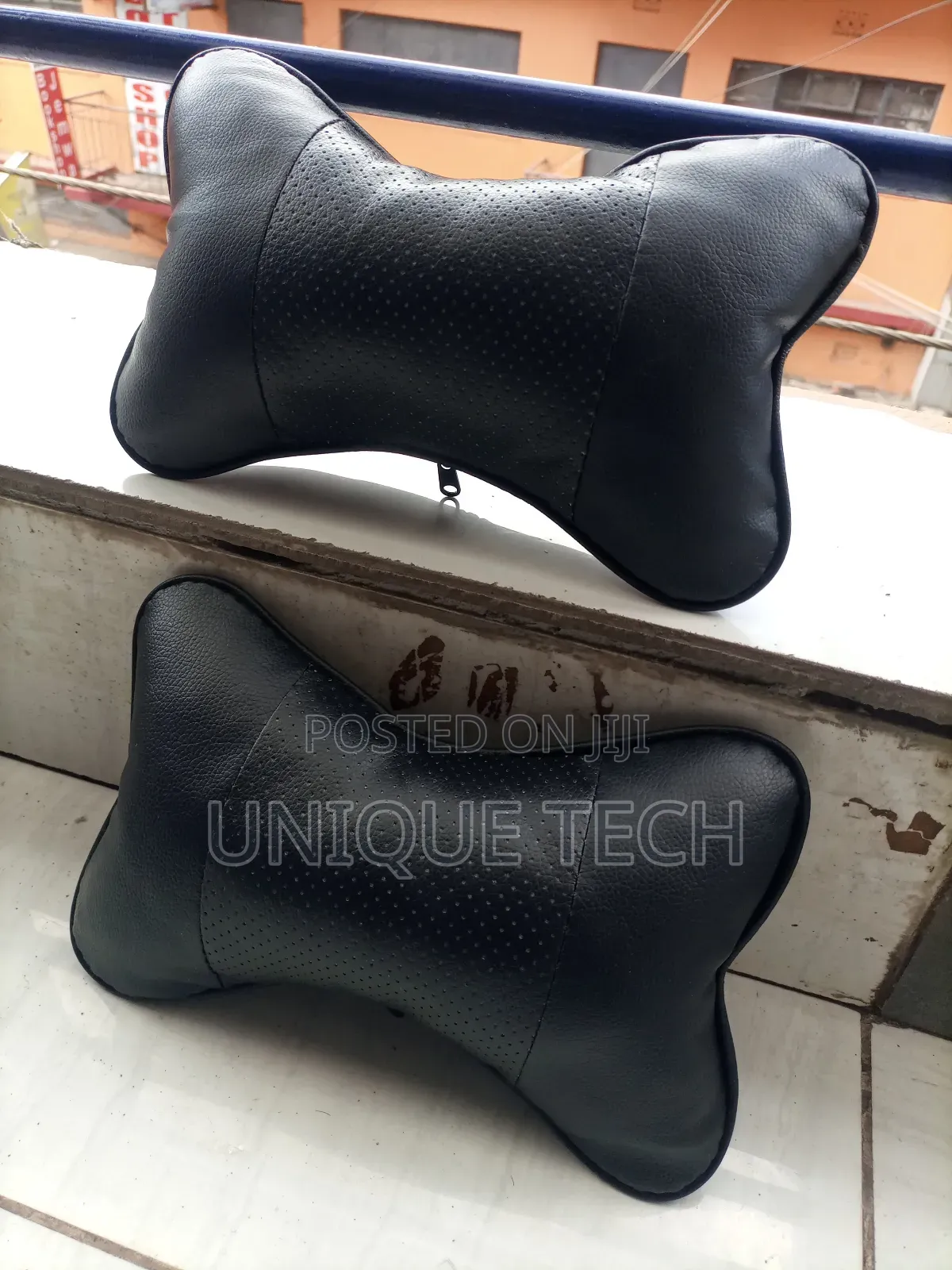 2pcs Black Car Headrest Cushions Universal Plain Design