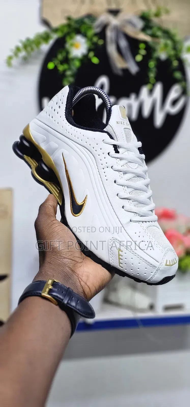 Nike Shoxs Sneakers For Men