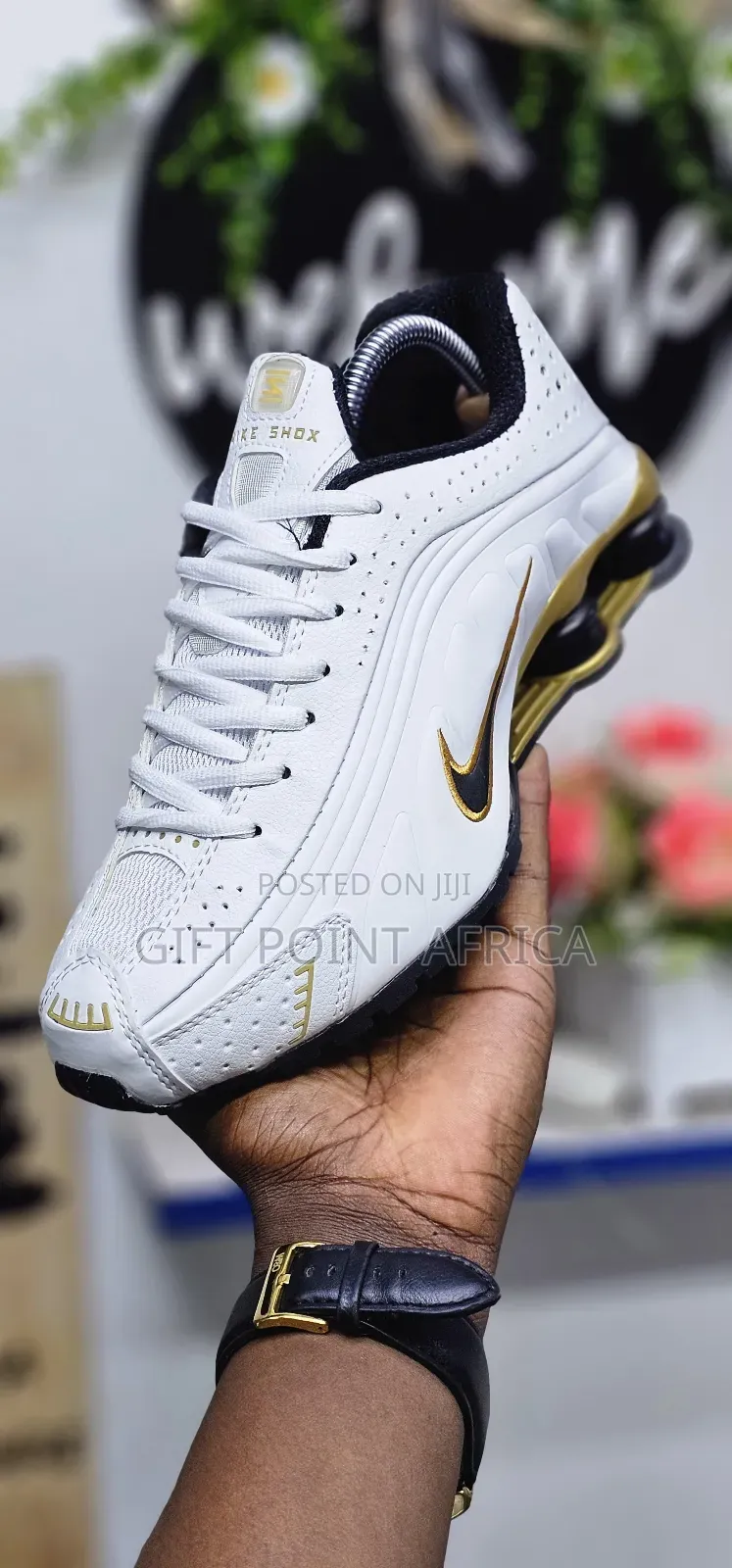Nike Shoxs Sneakers For Men