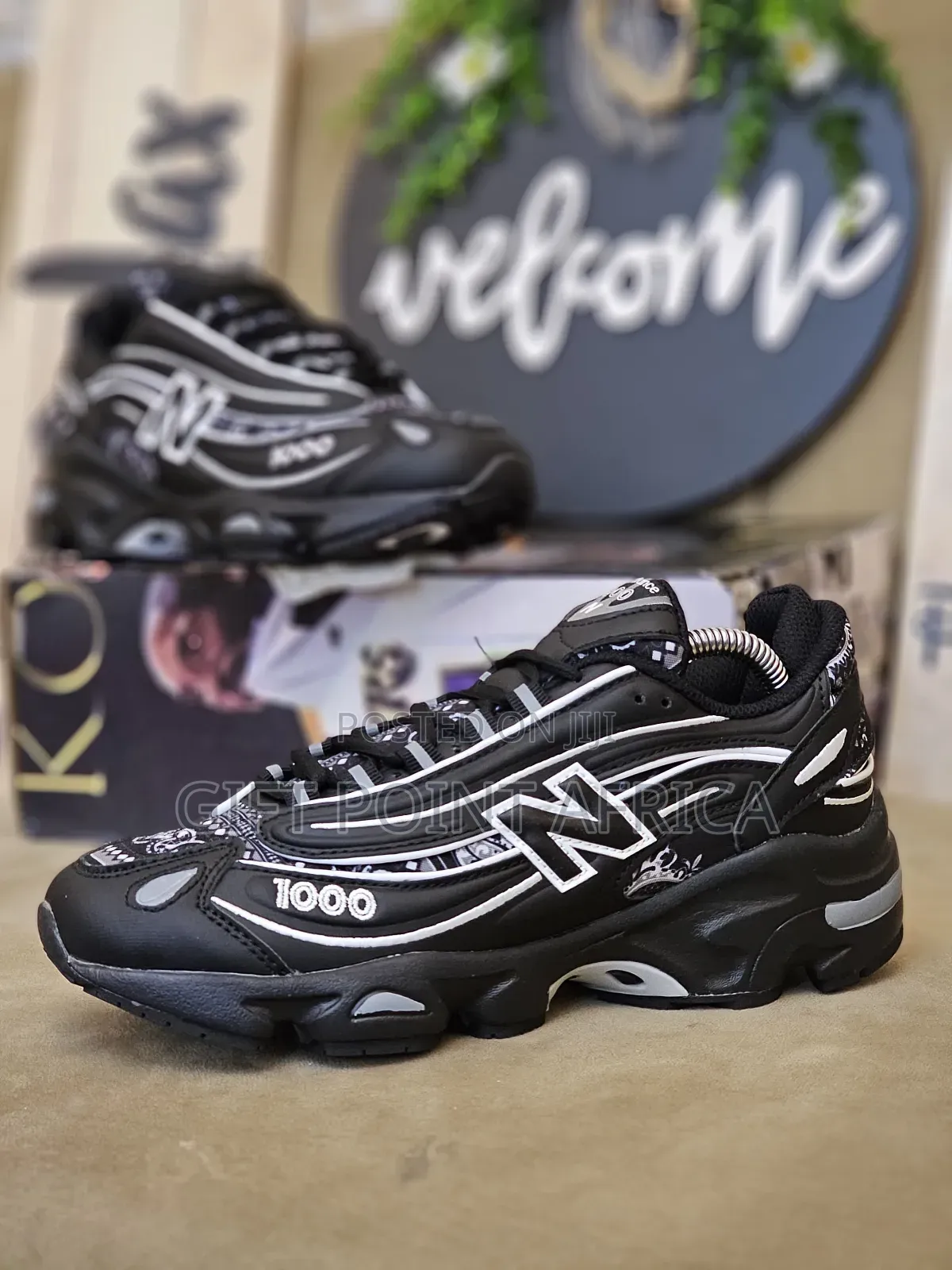 New Balance 1000 Unisex Sneakers
