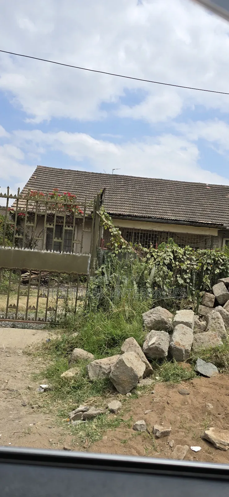 4bdrm House in South C for sale