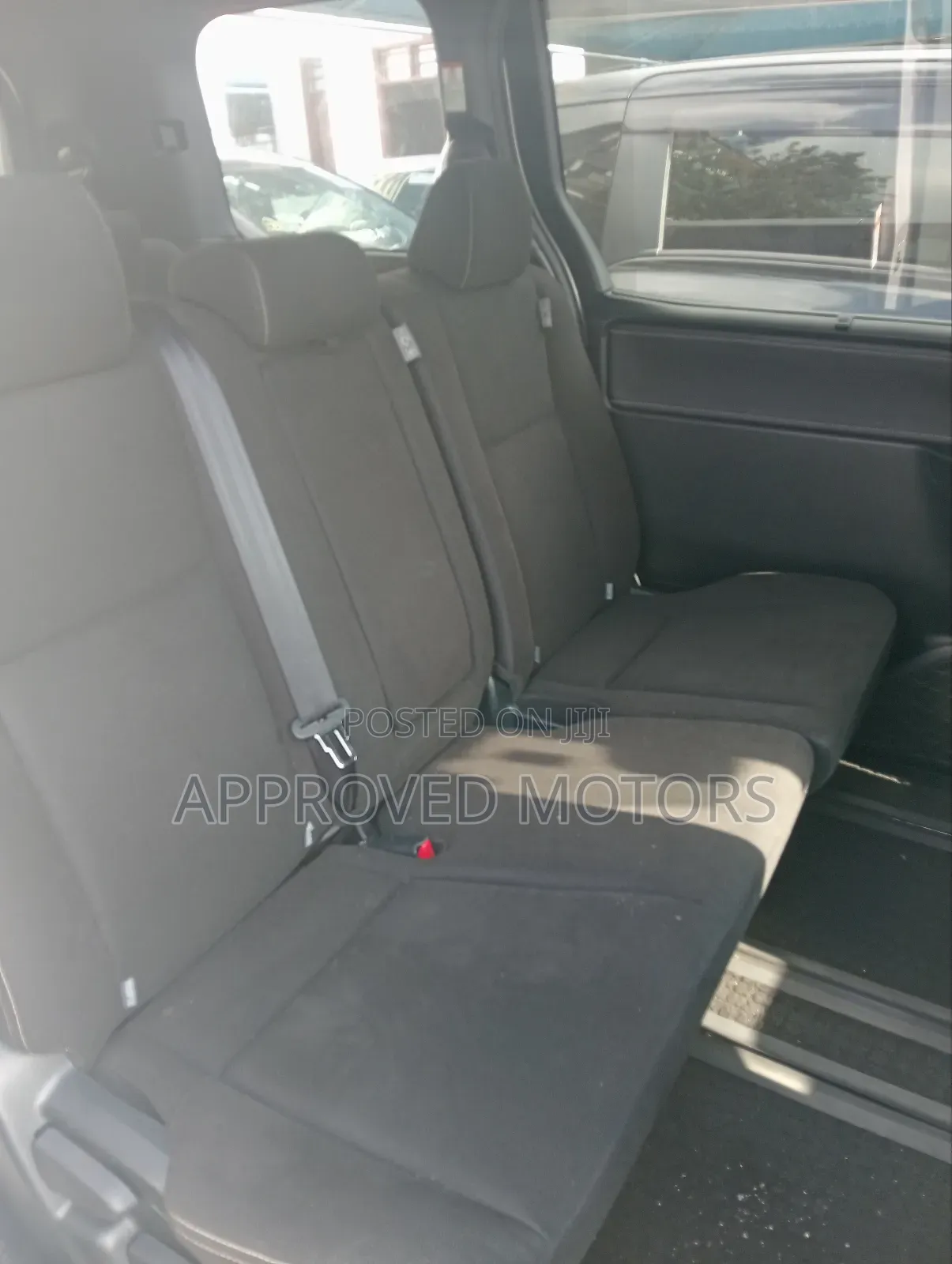 Toyota Esquire 2019 Silver