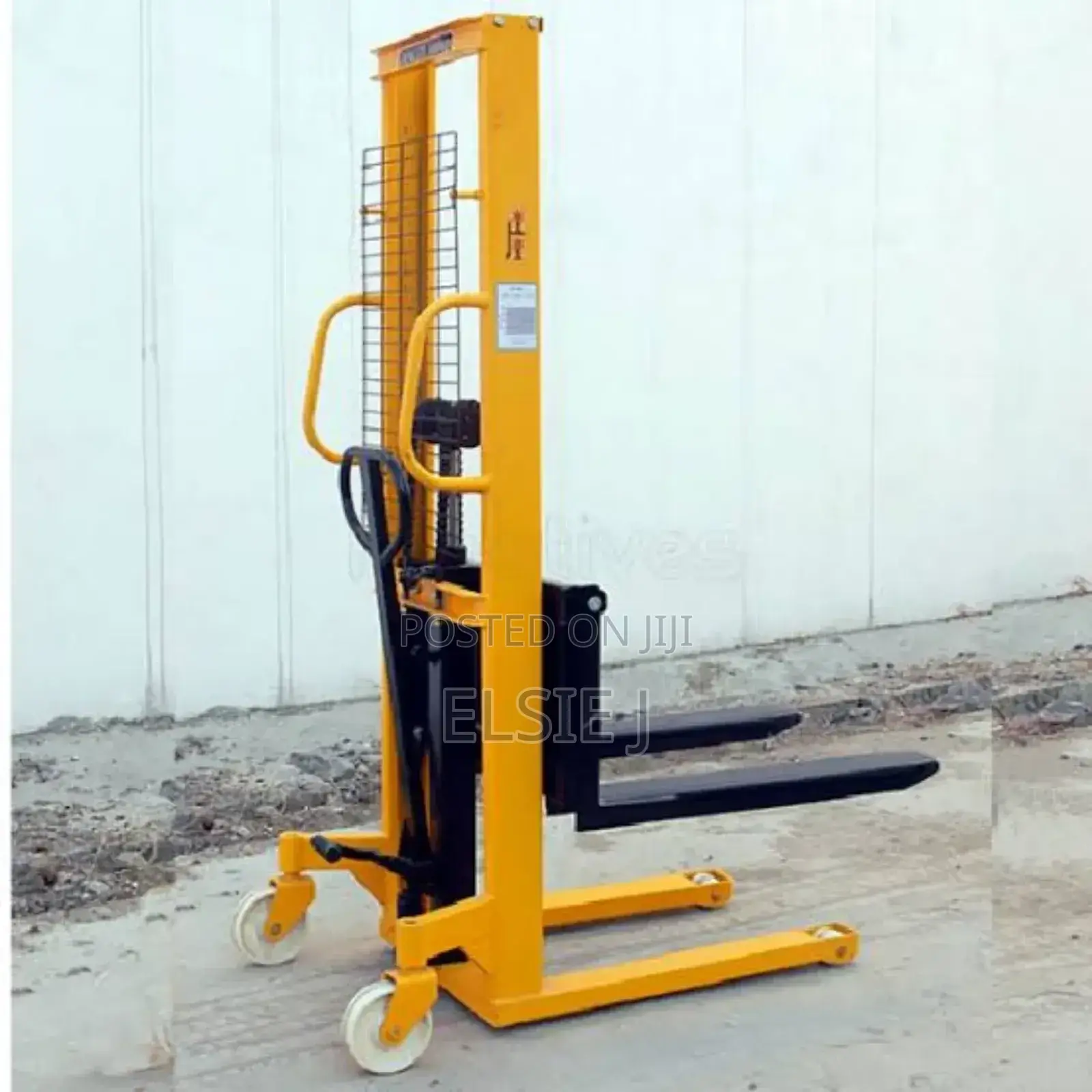 . 2 Ton Hydraulic Manual Stacker – Rugged Build
