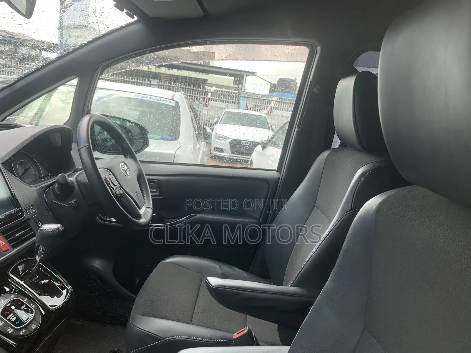 Toyota Noah 2.0 AWD (7 Seater) 2018 Black