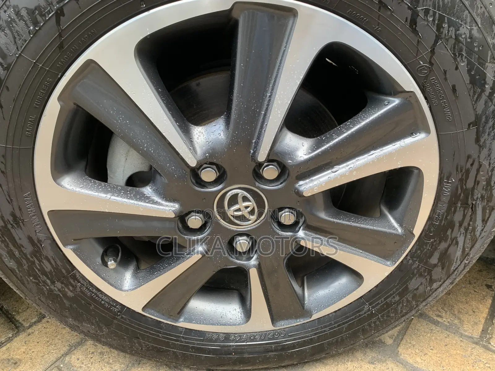 Toyota Noah 2.0 AWD (7 Seater) 2018 Black