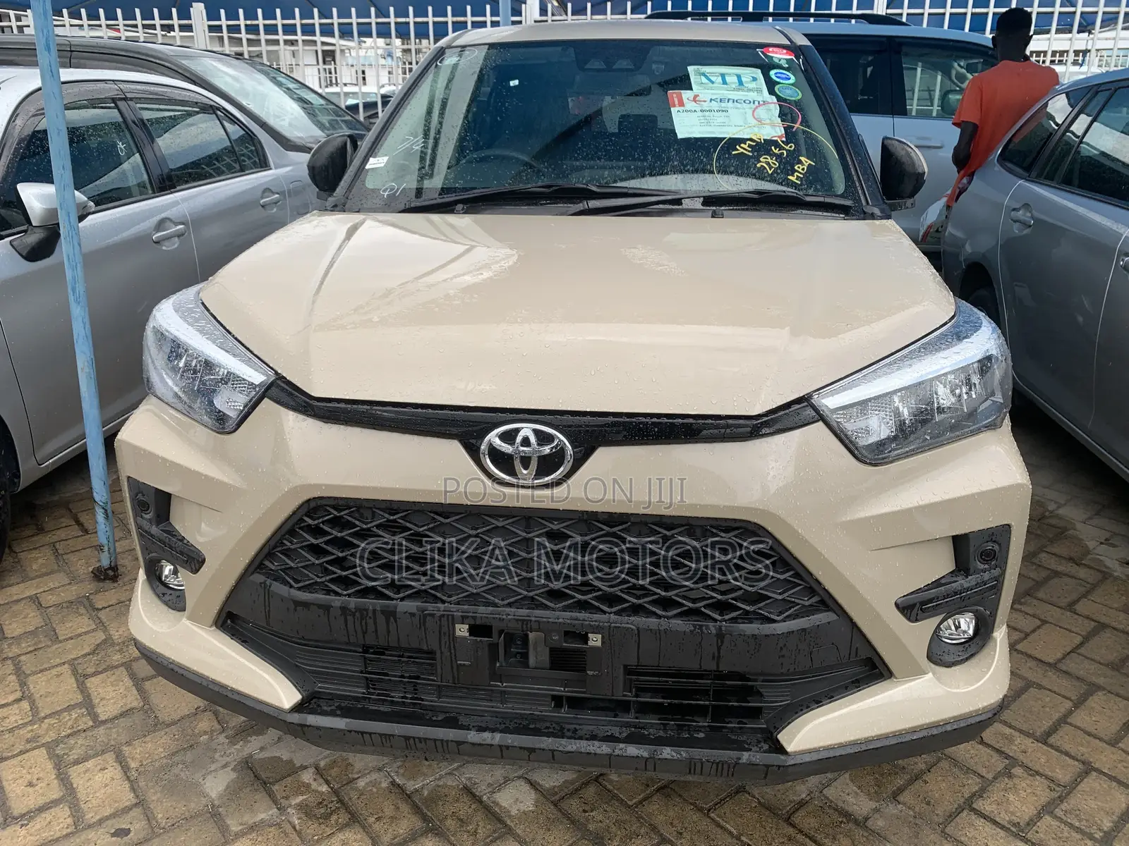 Toyota Raize 1.0 AWD 2019 Beige