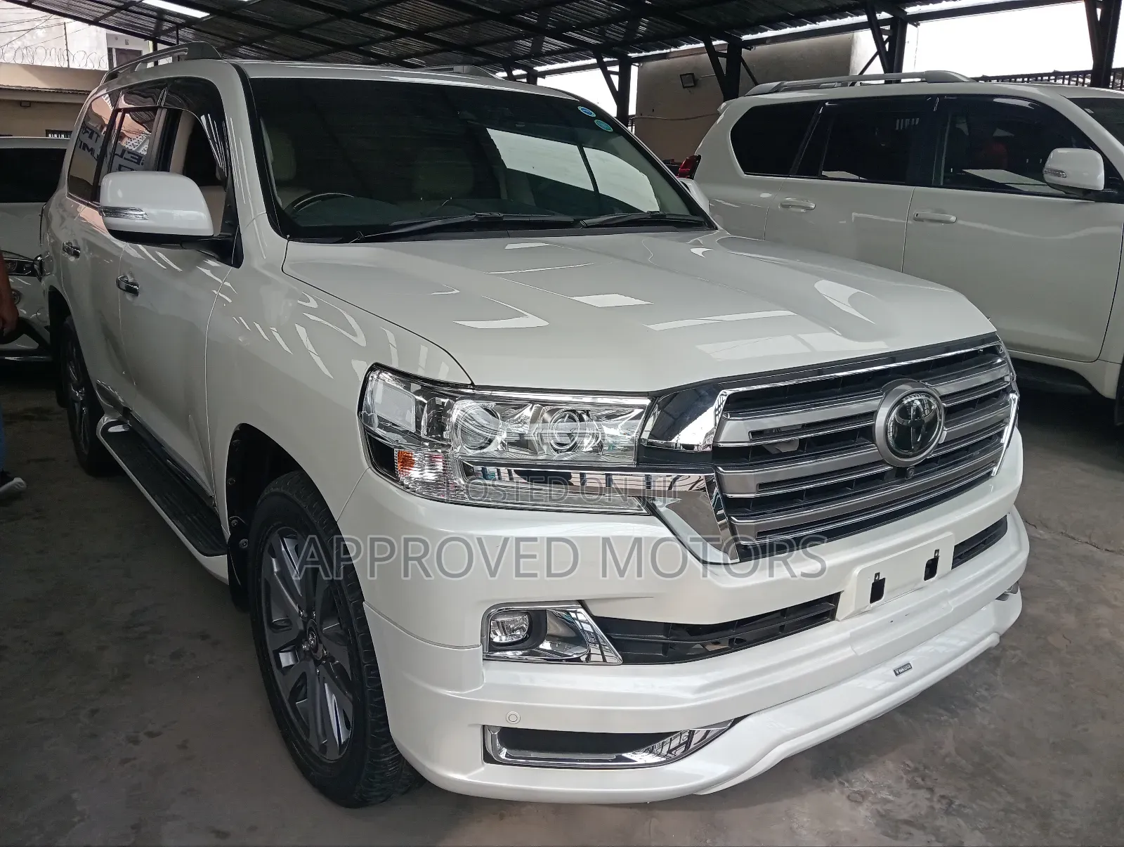 Toyota Land Cruiser 2018 White