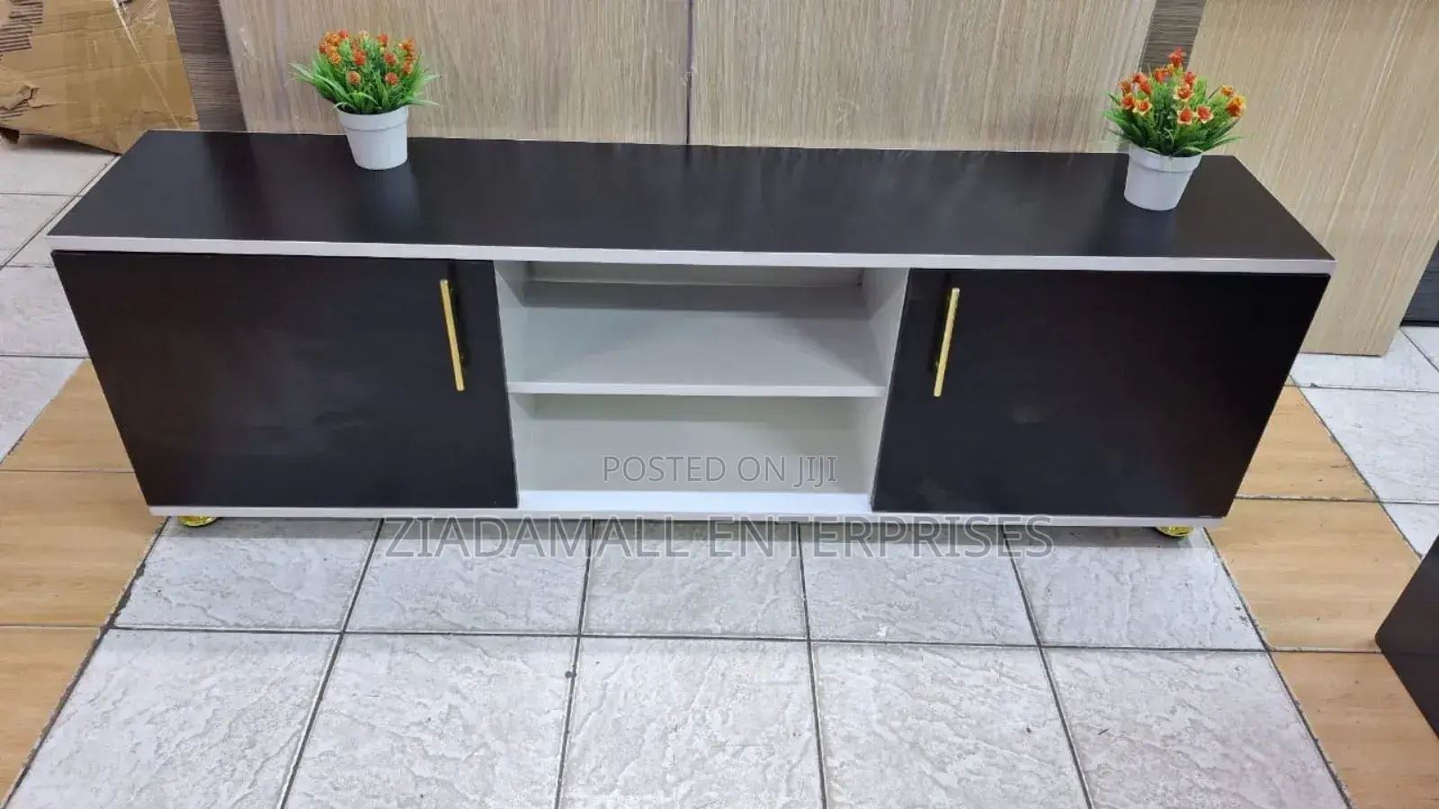 Sleek and Spacious: Rio 5ft Tv Unit