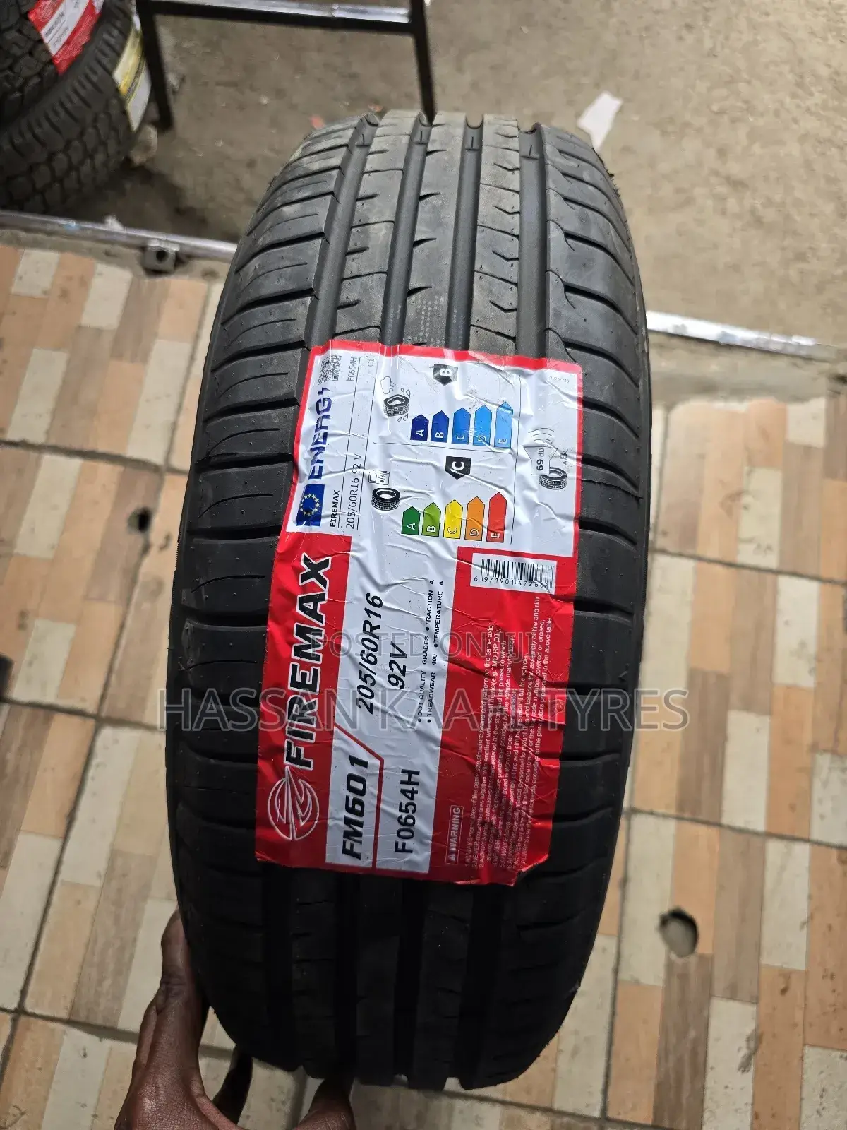 205/60r16 Firemax Tyre