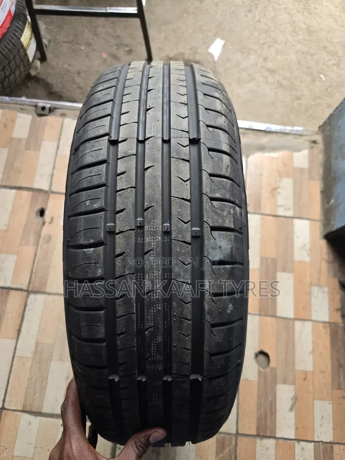 205/60r16 Firemax Tyre