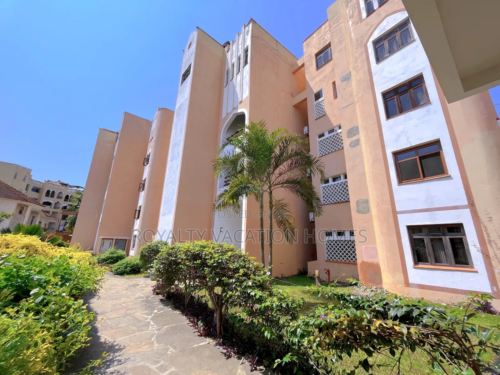 3bedroom Beachfront Apartment in Shanzu, Mombasa.